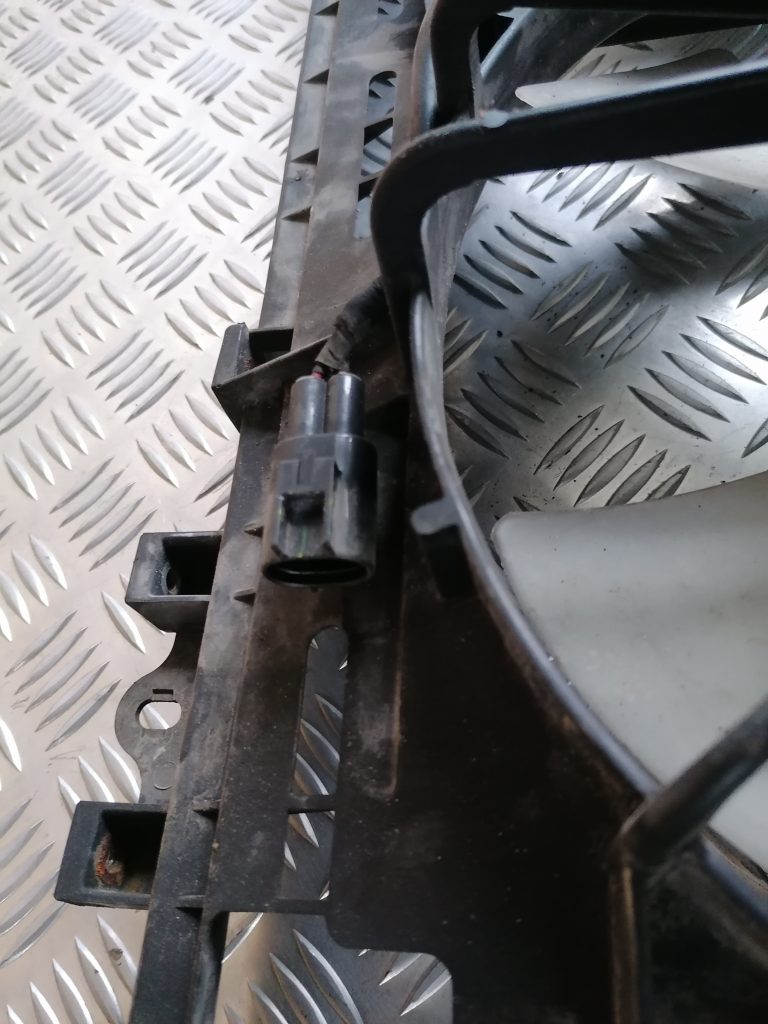 Dzesēšanas radiatora ventilators priekš TOYOTA COROLLA VERSO 2005 6 Dzesēšanas radiatora ventilators priekš TOYOTA COROLLA VERSO 2005