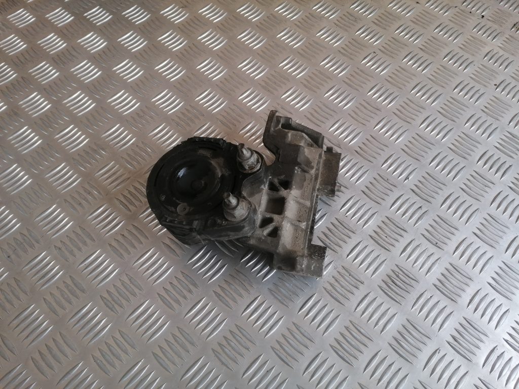 Dzinēja kronšteins priekš FORD C-MAX 2011 1 Dzinēja kronšteins priekš FORD C-MAX 2011