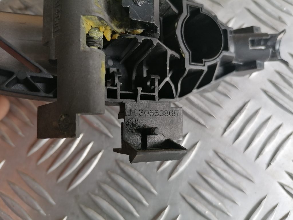 Ārējais durvju rokturis priekš VOLVO S80 2007 GREY 3 Ārējais durvju rokturis priekš VOLVO S80 2007 GREY