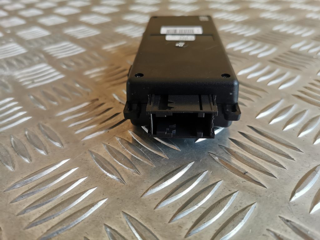 Tālruņa vadības bloks priekš VW PHAETON 2005 3 Tālruņa vadības bloks priekš VW PHAETON 2005