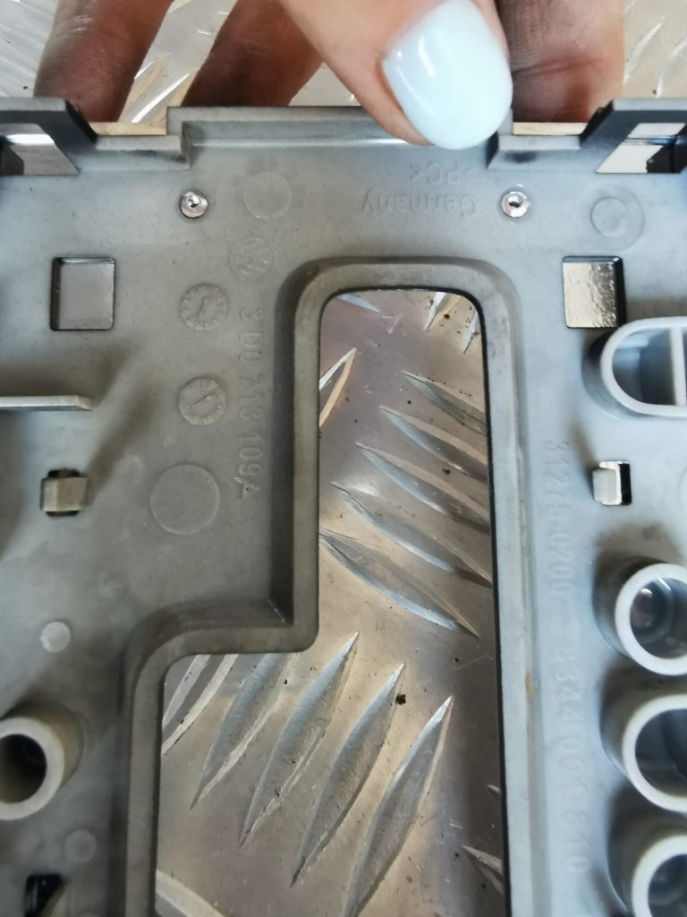 Ātrumu pārslēgšanas vadības panelis priekš VW PHAETON 2005 3 Ātrumu pārslēgšanas vadības panelis priekš VW PHAETON 2005