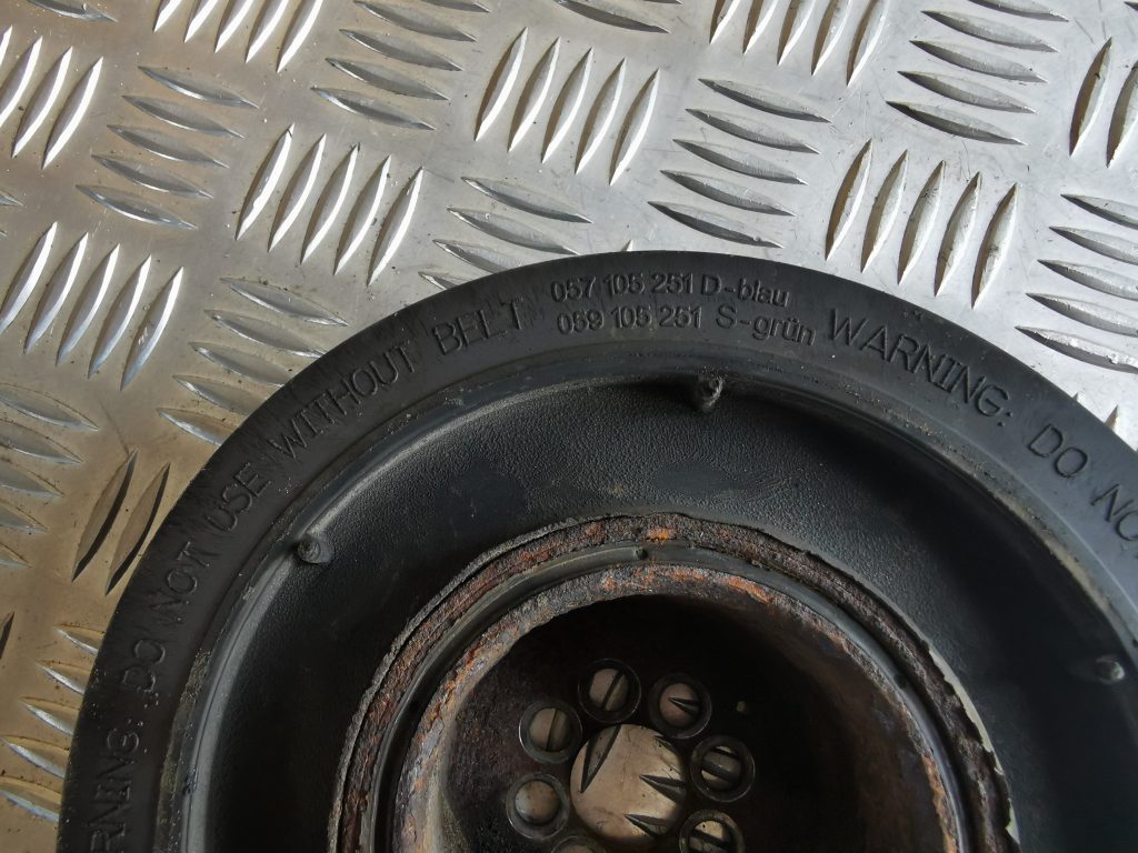 Skriemelis priekš VW PHAETON 2005 5 Skriemelis priekš VW PHAETON 2005