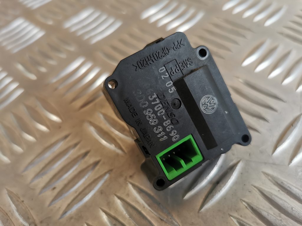 Apsildes sistēmas aktuators priekš VW PHAETON 2005