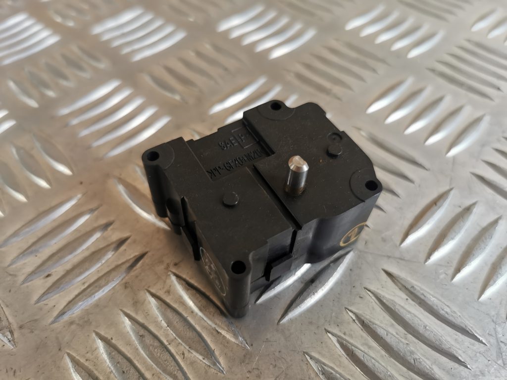 Apsildes sistēmas aktuators priekš VW PHAETON 2005