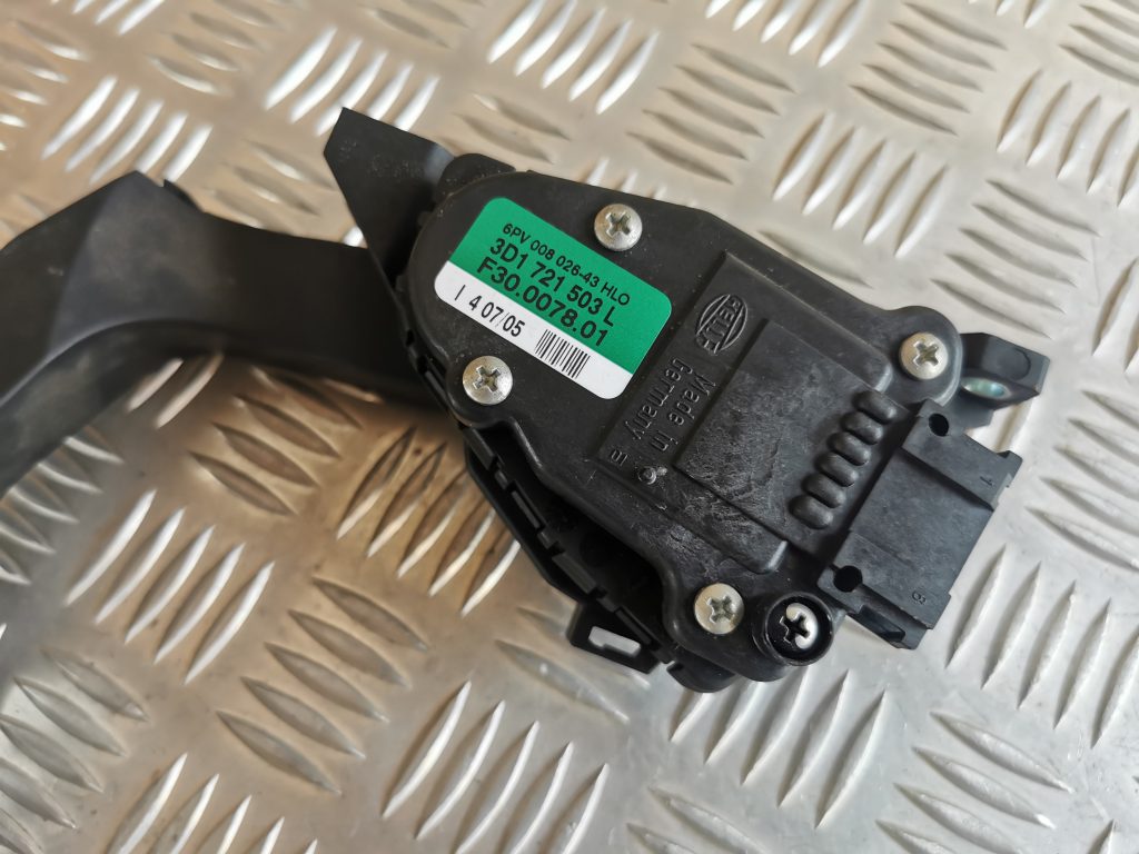 Gāzes pedālis priekš VW PHAETON 2005 3 Gāzes pedālis priekš VW PHAETON 2005