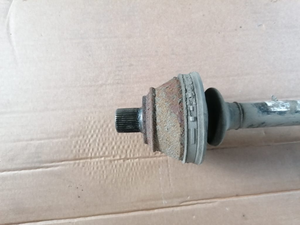 Pusass aizmugurē priekš VW PHAETON 2005 2 Pusass aizmugurē priekš VW PHAETON 2005