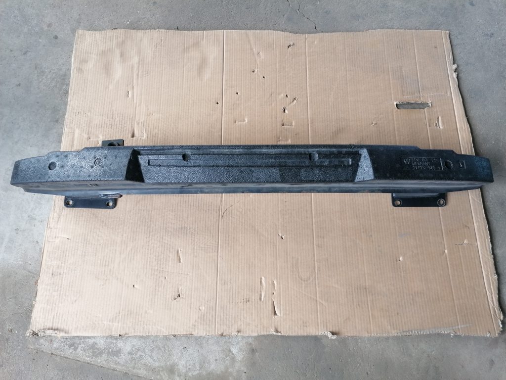 Aizmugurējā bufera pastiprinātājs priekš VW PHAETON 2005 1 Aizmugurējā bufera pastiprinātājs priekš VW PHAETON 2005