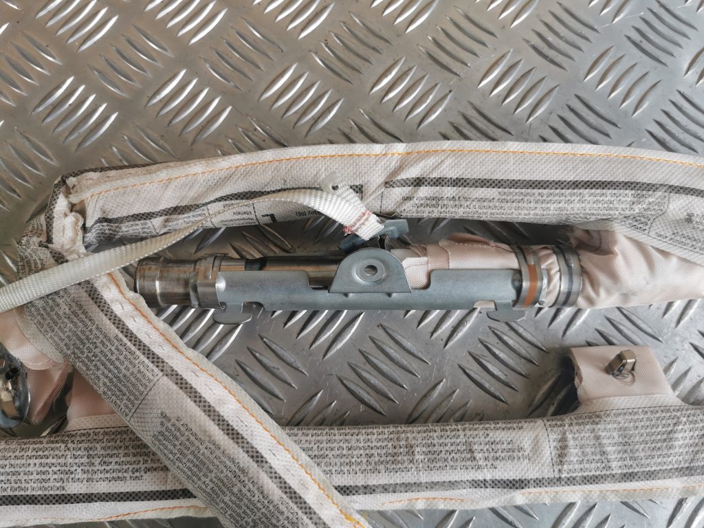 Griestu drošības spilvens, pa kreisi priekš VW PASSAT CC 2009 3 Griestu drošības spilvens, pa kreisi priekš VW PASSAT CC 2009