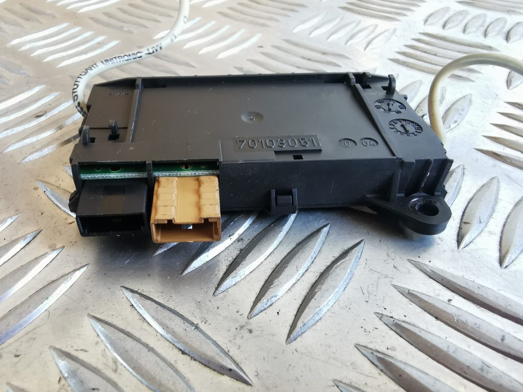 Signalizācijas vadības bloks priekš AUDI A6 1998 5 Signalizācijas vadības bloks priekš AUDI A6 1998