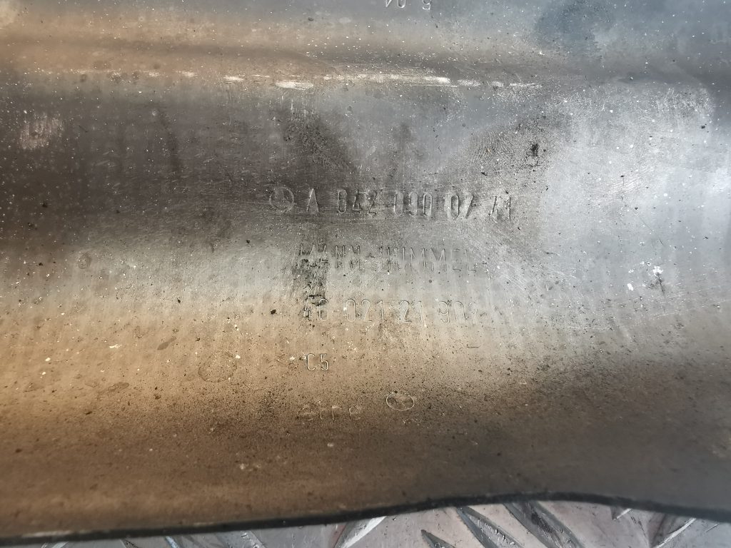 Karstuma aizsargs (mazs) priekš MERCEDES BENZ ML320 2005 BLACK 3 Karstuma aizsargs (mazs) priekš MERCEDES BENZ ML320 2005 BLACK