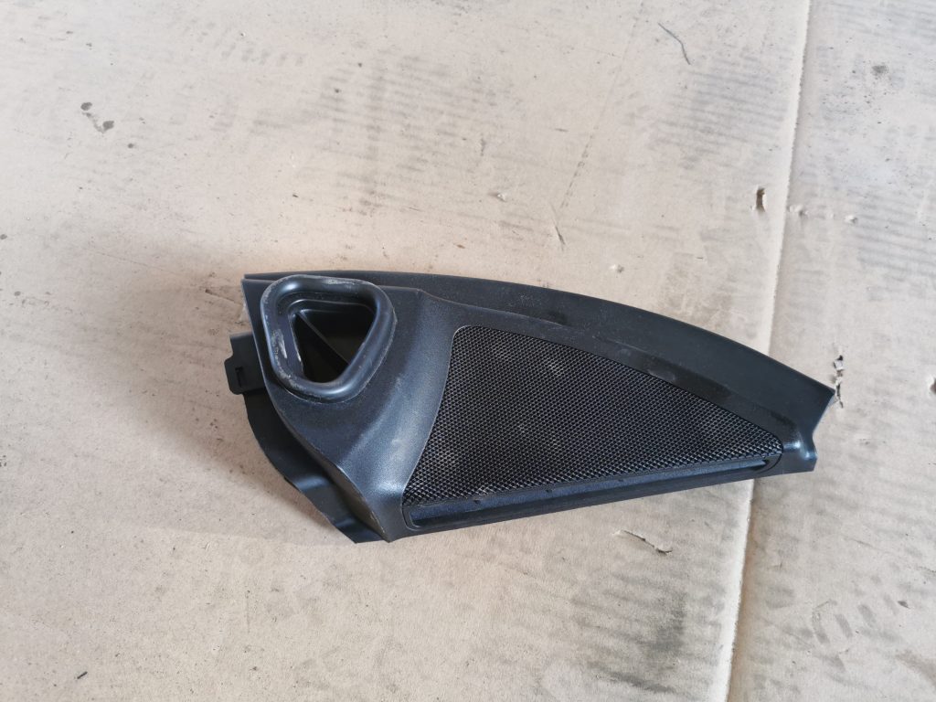 Durvju spoguļa apdares uzlika salonā (bez skaļruņa) priekš MERCEDES BENZ ML320 2005 BLACK 1 Durvju spoguļa apdares uzlika salonā (bez skaļruņa) priekš MERCEDES BENZ ML320 2005 BLACK