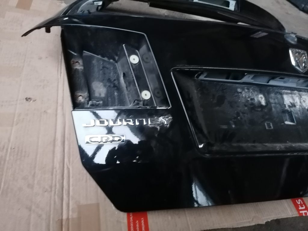 Bagāžnieka vāks priekš DODGE JOURNEY 2008 2 Bagāžnieka vāks priekš DODGE JOURNEY 2008