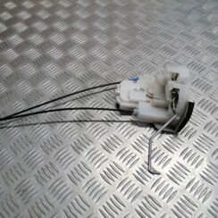 Priekšējo labo durvju slēdzene priekš SUBARU LEGACY 2011