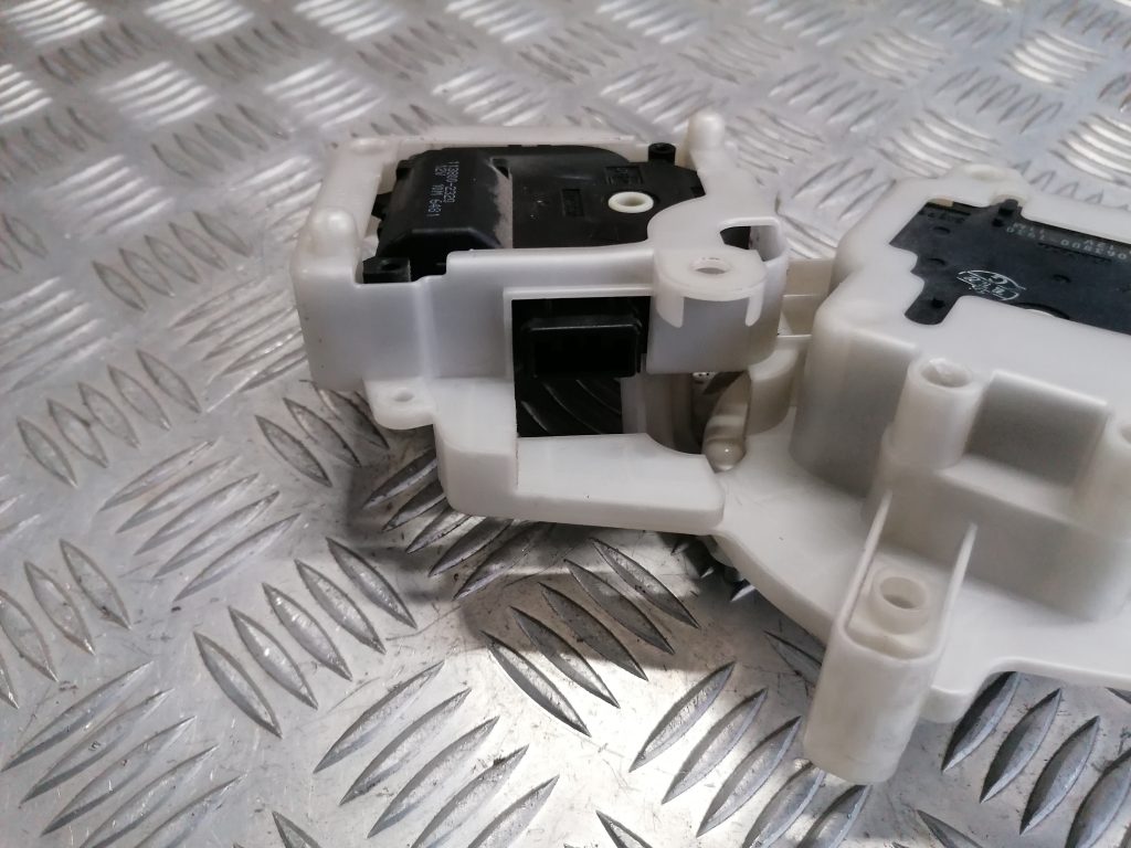 Apsildes sistēmas aktuators priekš SUBARU LEGACY 2011 4 Apsildes sistēmas aktuators priekš SUBARU LEGACY 2011