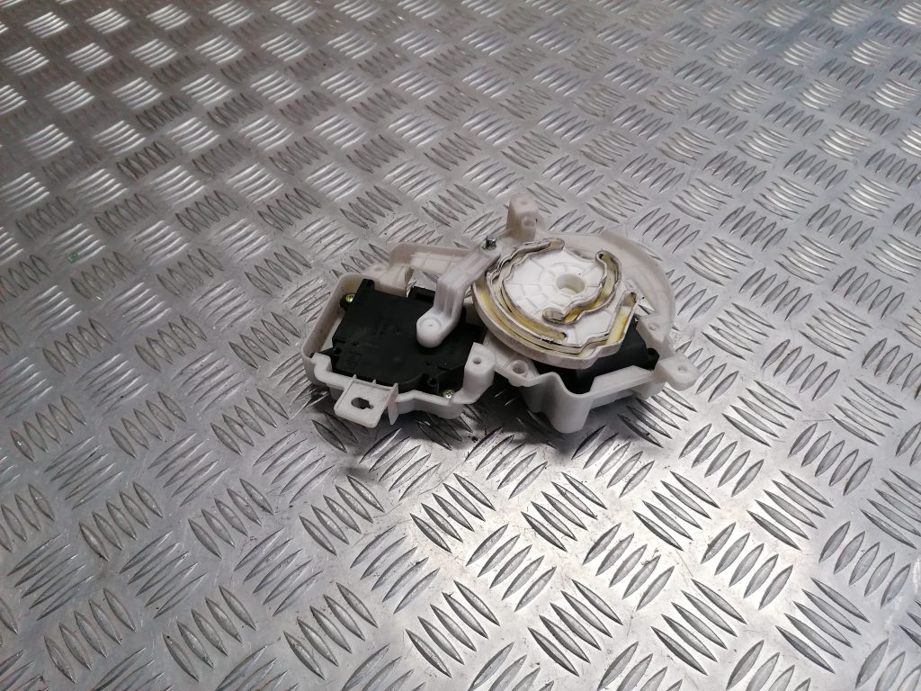 Apsildes sistēmas aktuators priekš SUBARU LEGACY 2011 2 Apsildes sistēmas aktuators priekš SUBARU LEGACY 2011