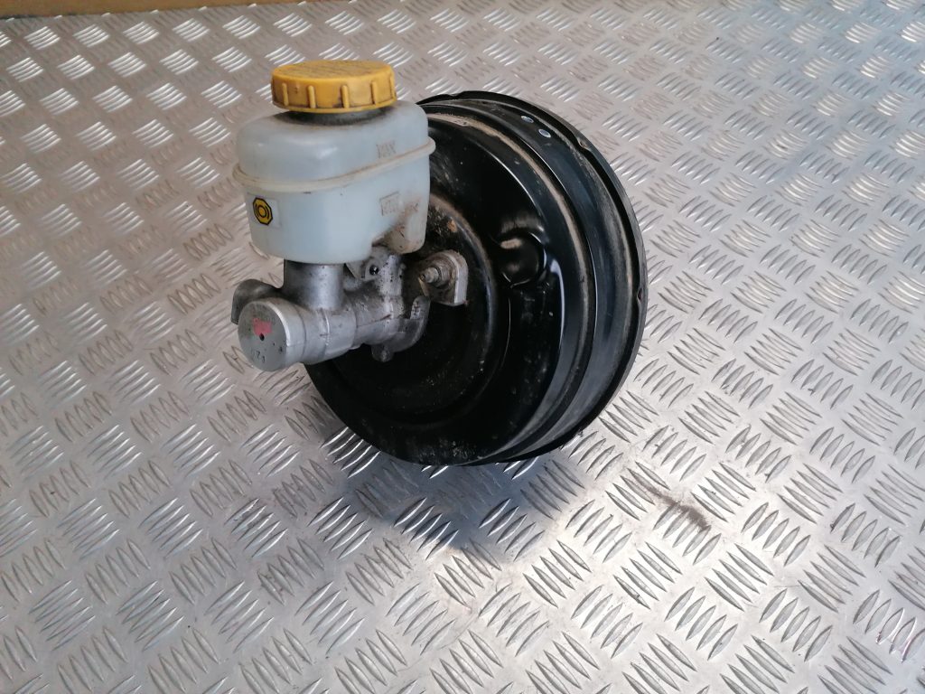 Bremžu pastiprinātāja galvenais cilindrs priekš SUBARU LEGACY 2011 2 Bremžu pastiprinātāja galvenais cilindrs priekš SUBARU LEGACY 2011