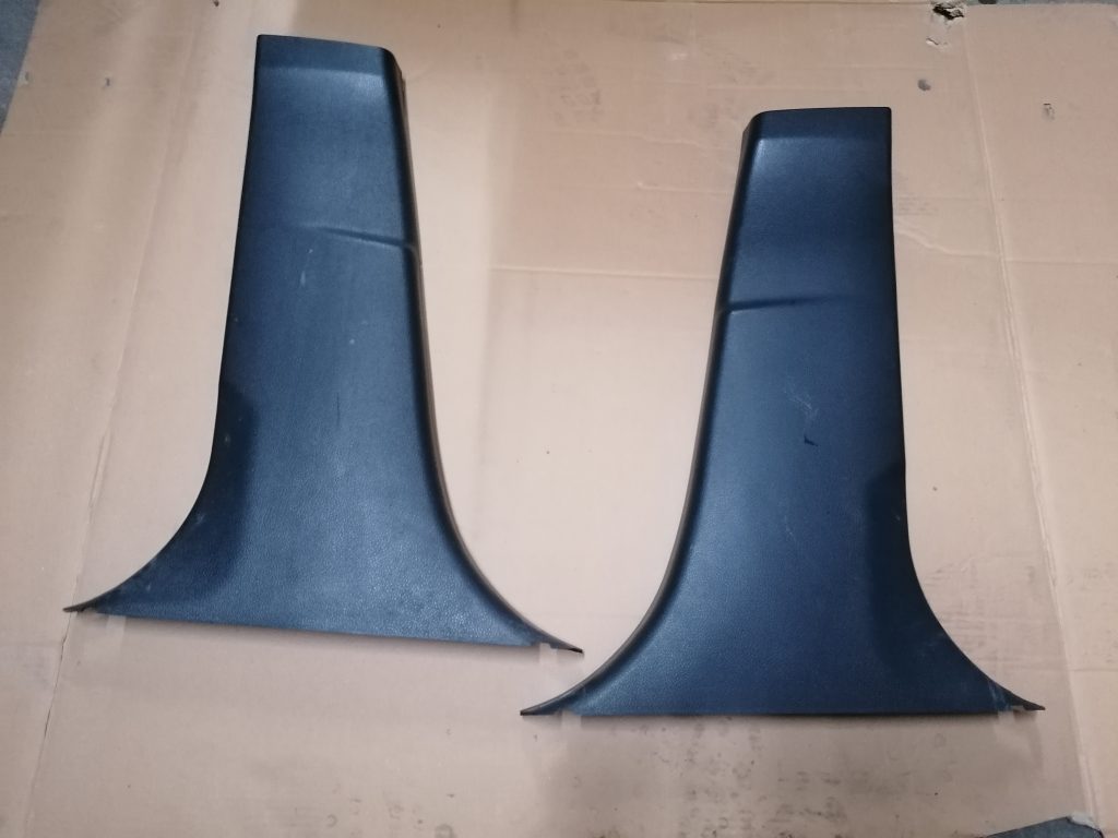 Vidējas salona statnes apdare priekš SUBARU LEGACY 2011