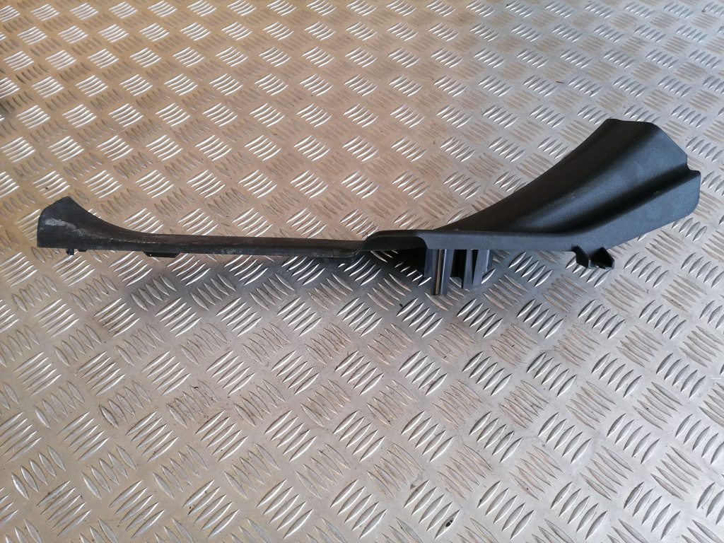 Sliekšņa aizmugurēja laba uzlika (salonā) priekš SUBARU LEGACY 2011 1 Sliekšņa aizmugurēja laba uzlika (salonā) priekš SUBARU LEGACY 2011