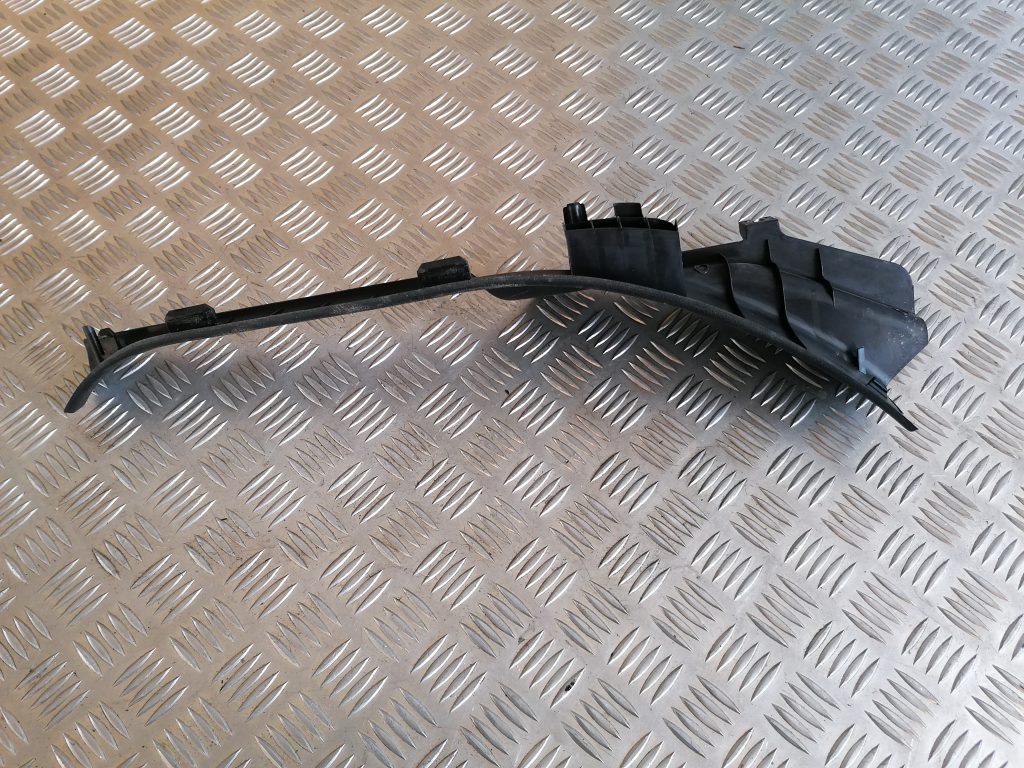 Sliekšņa aizmugurēja laba uzlika (salonā) priekš SUBARU LEGACY 2011 2 Sliekšņa aizmugurēja laba uzlika (salonā) priekš SUBARU LEGACY 2011