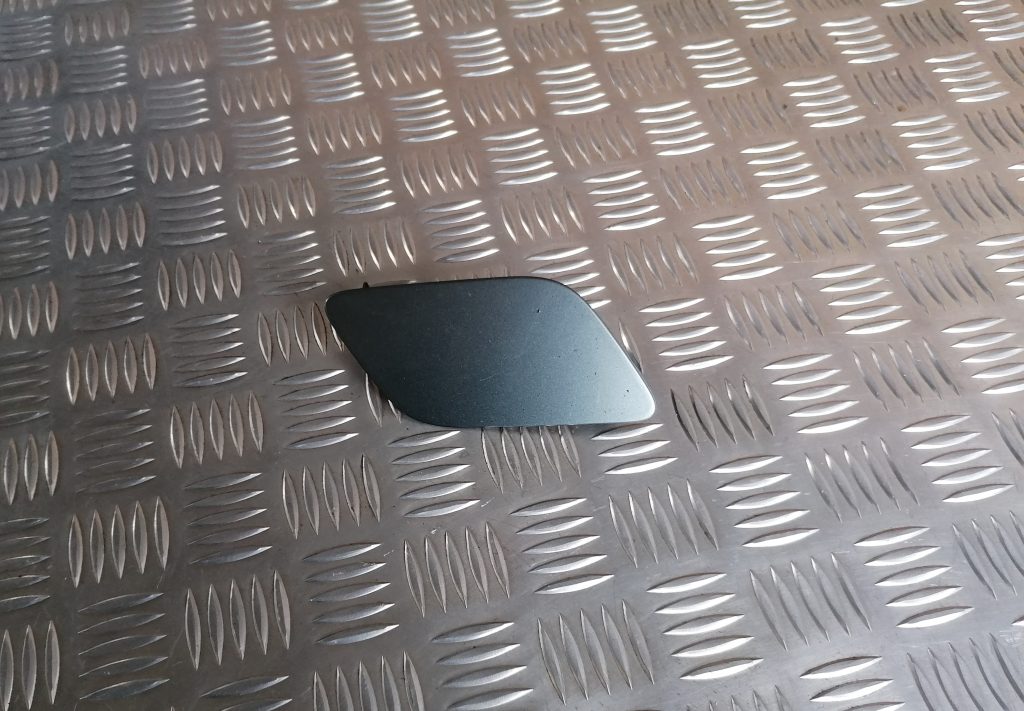 Lukturu mazgātāja sprauslas vāks priekš Audi Q7 4L0955276 1 Lukturu mazgātāja sprauslas vāks priekš Audi Q7 4L0955276