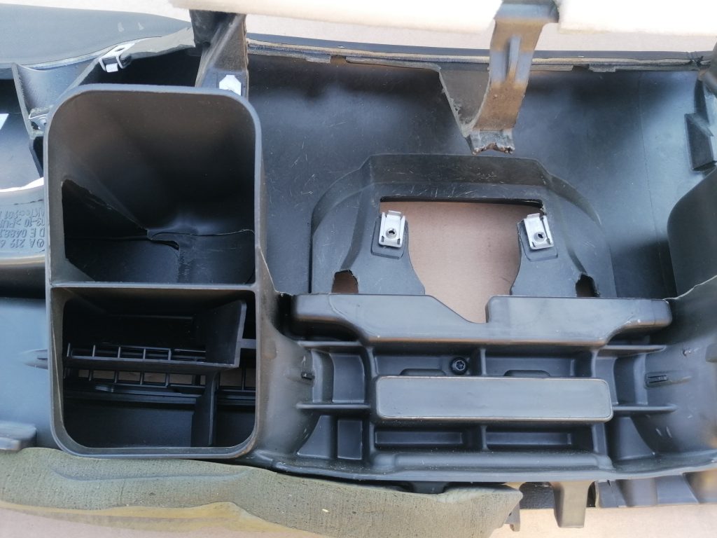 Mērinstrumentu panelis priekš MERCEDES BENZ CLS 320 2005 6 Mērinstrumentu panelis priekš MERCEDES BENZ CLS 320 2005