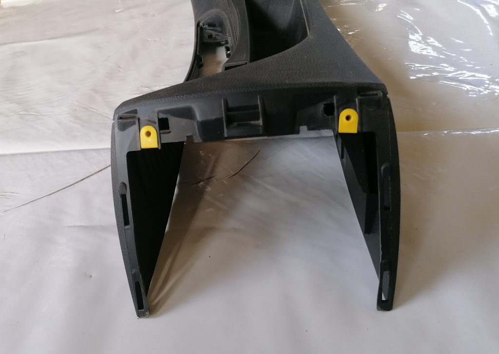 Centrālās konsoles apdares lielākā daļa priekš BMW 1 E87 2009 WHITE 4 Centrālās konsoles apdares lielākā daļa priekš BMW 1 E87 2009 WHITE