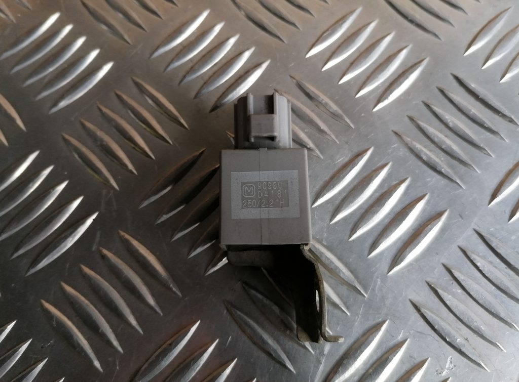 Radio kondensācijas devējs priekš LEXUS IS250 2007 3 Radio kondensācijas devējs priekš LEXUS IS250 2007