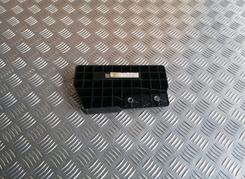 Durvju iekšēja plastmasa priekš LEXUS IS250 2007 3 Durvju iekšēja plastmasa priekš LEXUS IS250 2007