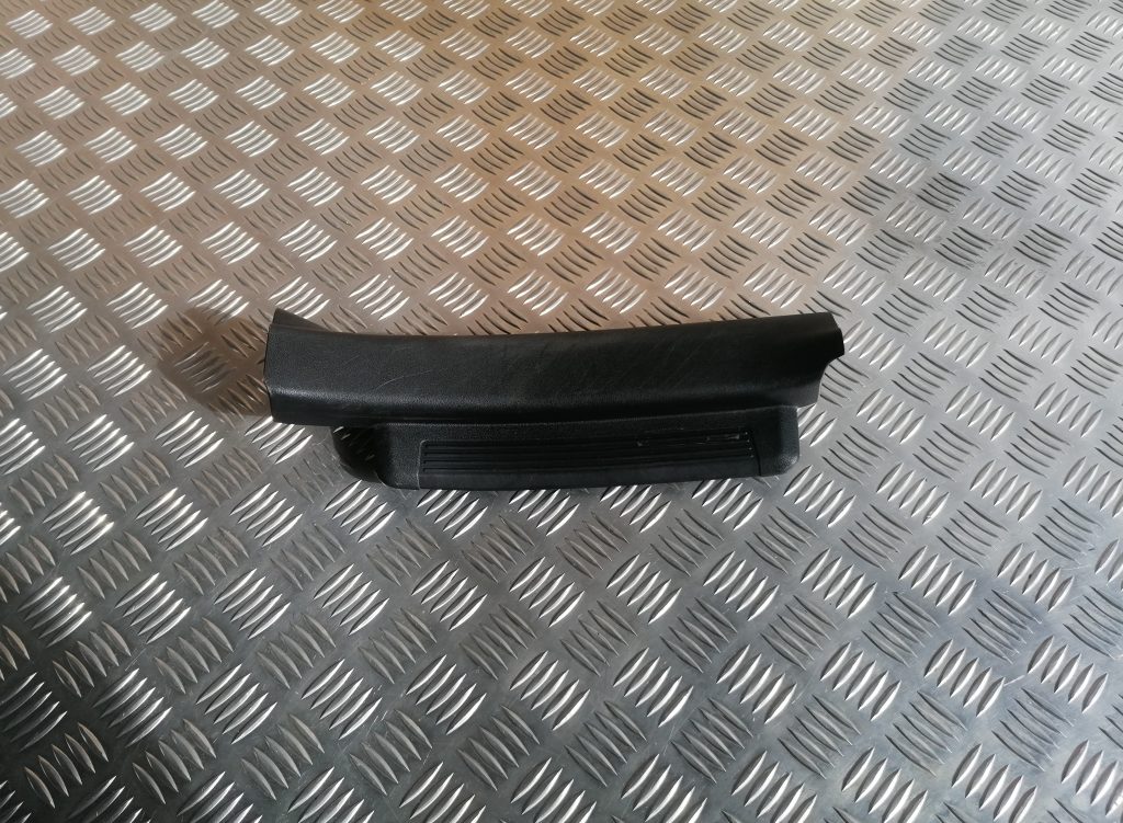 Sliekšņa aizmugurēja laba uzlika (salonā) priekš LEXUS IS250 2007 1 Sliekšņa aizmugurēja laba uzlika (salonā) priekš LEXUS IS250 2007