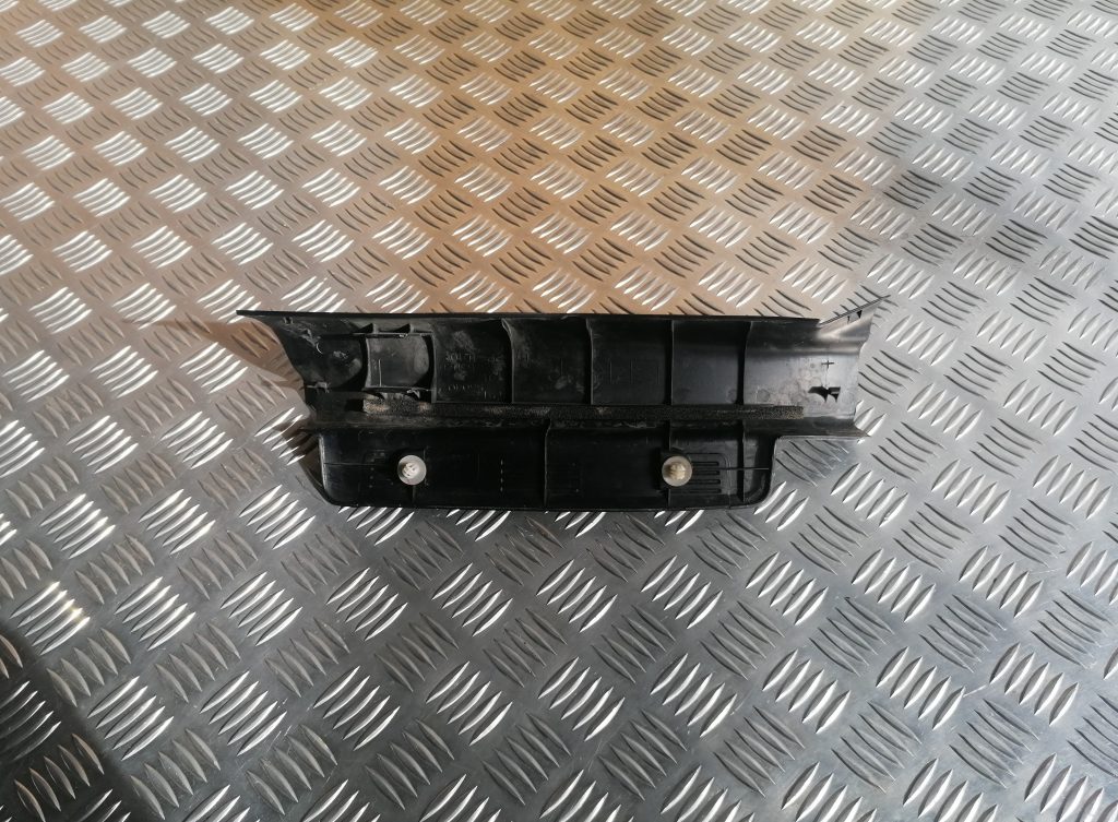 Sliekšņa aizmugurēja laba uzlika (salonā) priekš LEXUS IS250 2007 2 Sliekšņa aizmugurēja laba uzlika (salonā) priekš LEXUS IS250 2007