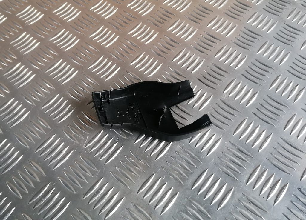 Priekšējā kreisā sēdekļa sliežu apdare priekš LEXUS IS250 2007 2 Priekšējā kreisā sēdekļa sliežu apdare priekš LEXUS IS250 2007