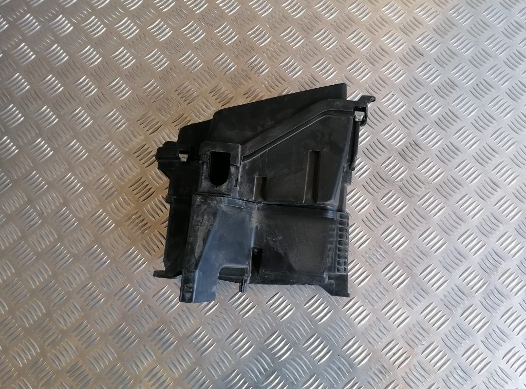 Drošinātāju relejas kaste priekš LEXUS IS250 2007 1 Drošinātāju relejas kaste priekš LEXUS IS250 2007