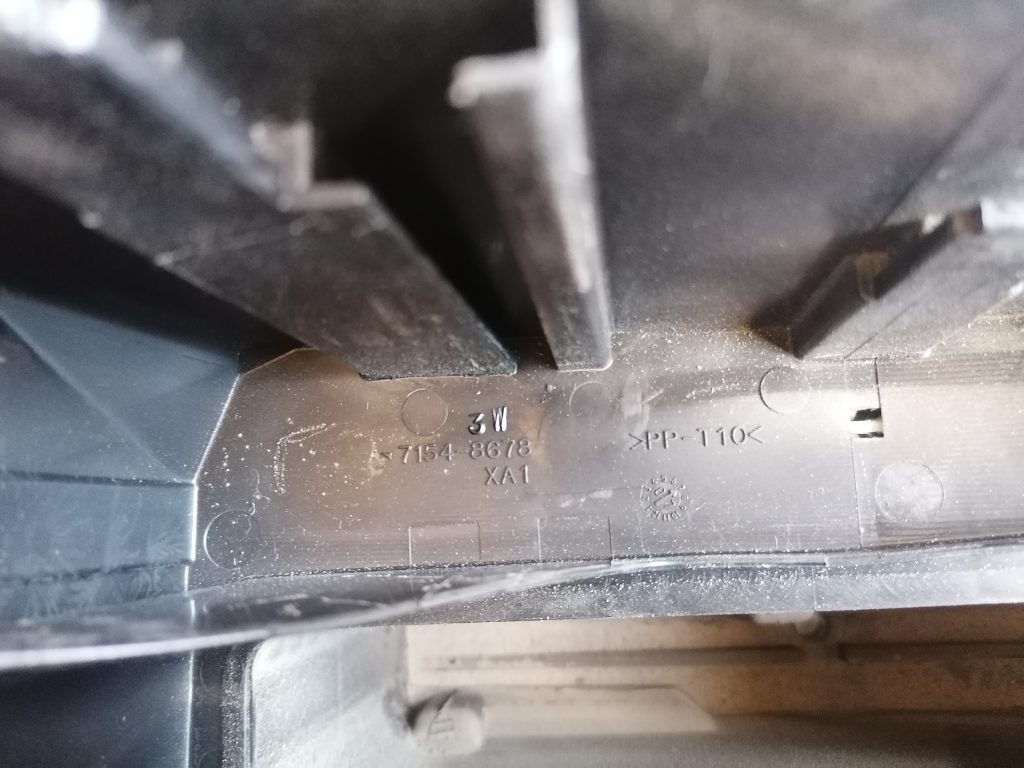 Drošinātāju relejas kaste priekš LEXUS IS250 2007 4 Drošinātāju relejas kaste priekš LEXUS IS250 2007