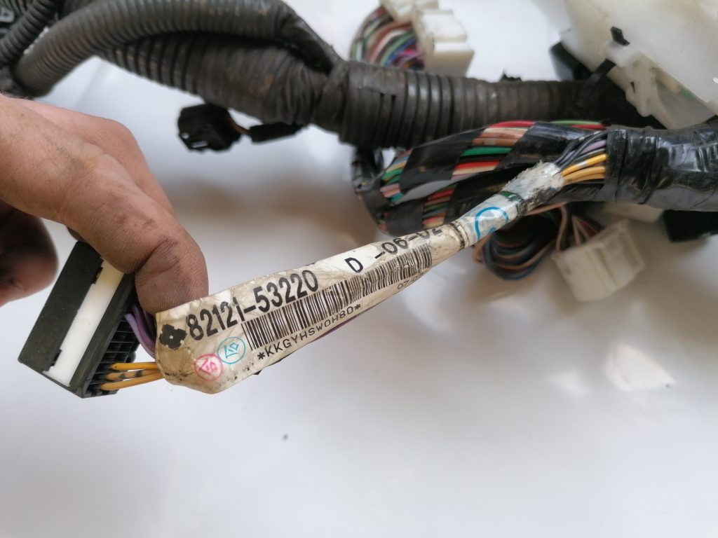 Dzinēja vadi priekš LEXUS IS250 2007 4 Dzinēja vadi priekš LEXUS IS250 2007