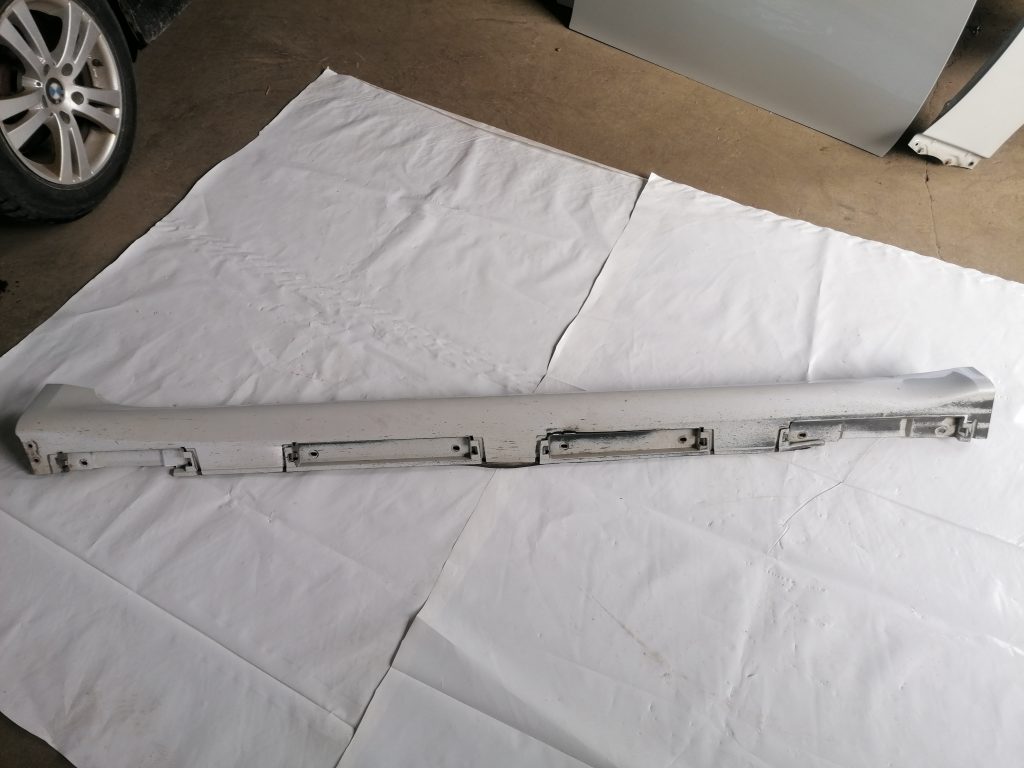 Ārēja sliekšņa laba uzlika priekš LEXUS IS250 2007 1 Ārēja sliekšņa laba uzlika priekš LEXUS IS250 2007