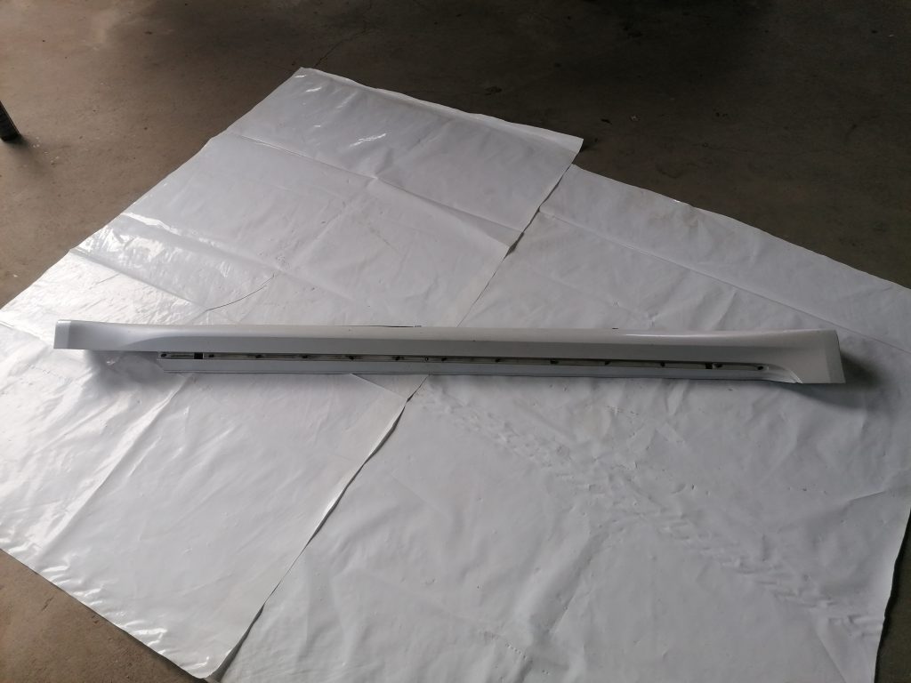 Ārēja sliekšņa laba uzlika priekš LEXUS IS250 2007 2 Ārēja sliekšņa laba uzlika priekš LEXUS IS250 2007