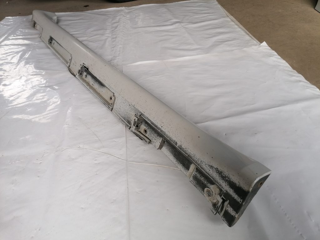 Ārēja sliekšņa laba uzlika priekš LEXUS IS250 2007 3 Ārēja sliekšņa laba uzlika priekš LEXUS IS250 2007