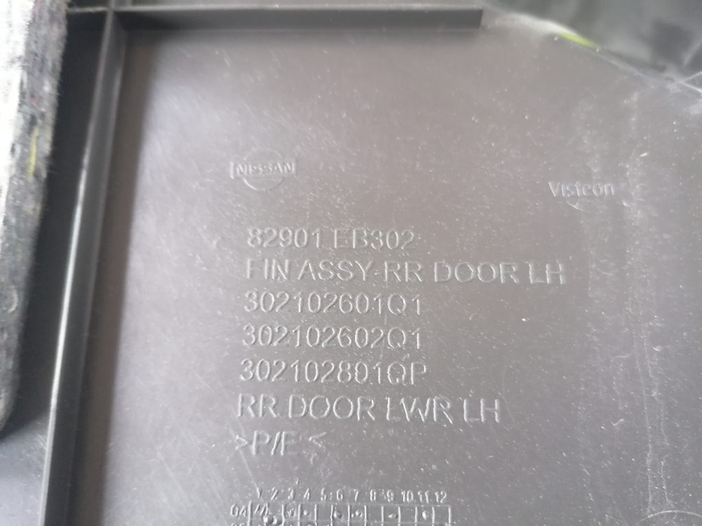 Aizmugurējo kreiso durvju apdare priekš NISSAN PATHFINDER 2006