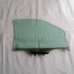 Priekšējo kreiso durvju stikls priekš NISSAN PATHFINDER 2006