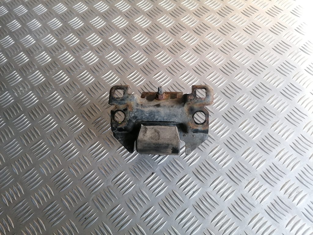 Dzinēja spilvens priekš NISSAN PATHFINDER 2006 4 Dzinēja spilvens priekš NISSAN PATHFINDER 2006