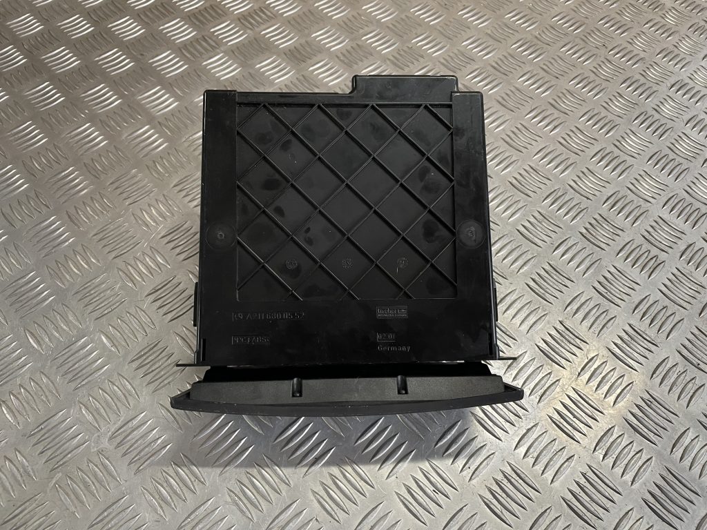 Mērinstrumentu paneļa pārslēgšanas pogas priekš MERCEDES BENZ CLS 320 2005 5 Mērinstrumentu paneļa pārslēgšanas pogas priekš MERCEDES BENZ CLS 320 2005