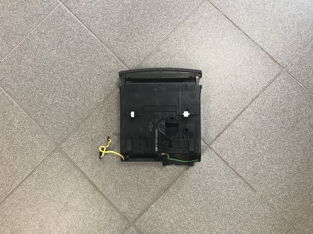 Mērinstrumentu paneļa pārslēgšanas pogas priekš MERCEDES BENZ CLS 320 2005 4 Mērinstrumentu paneļa pārslēgšanas pogas priekš MERCEDES BENZ CLS 320 2005