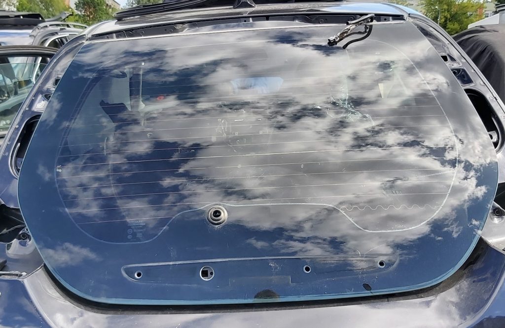 Bagāžnieka vāks priekš VOLVO C30 2008 BLACK 1 Bagāžnieka vāks priekš VOLVO C30 2008 BLACK