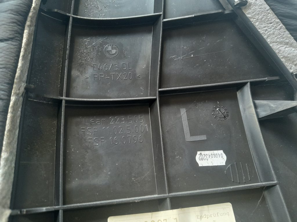 Aizmugurējo sēdekļu daļa priekš BMW 320D E46 2004 TOURING 4 Aizmugurējo sēdekļu daļa priekš BMW 320D E46 2004 TOURING