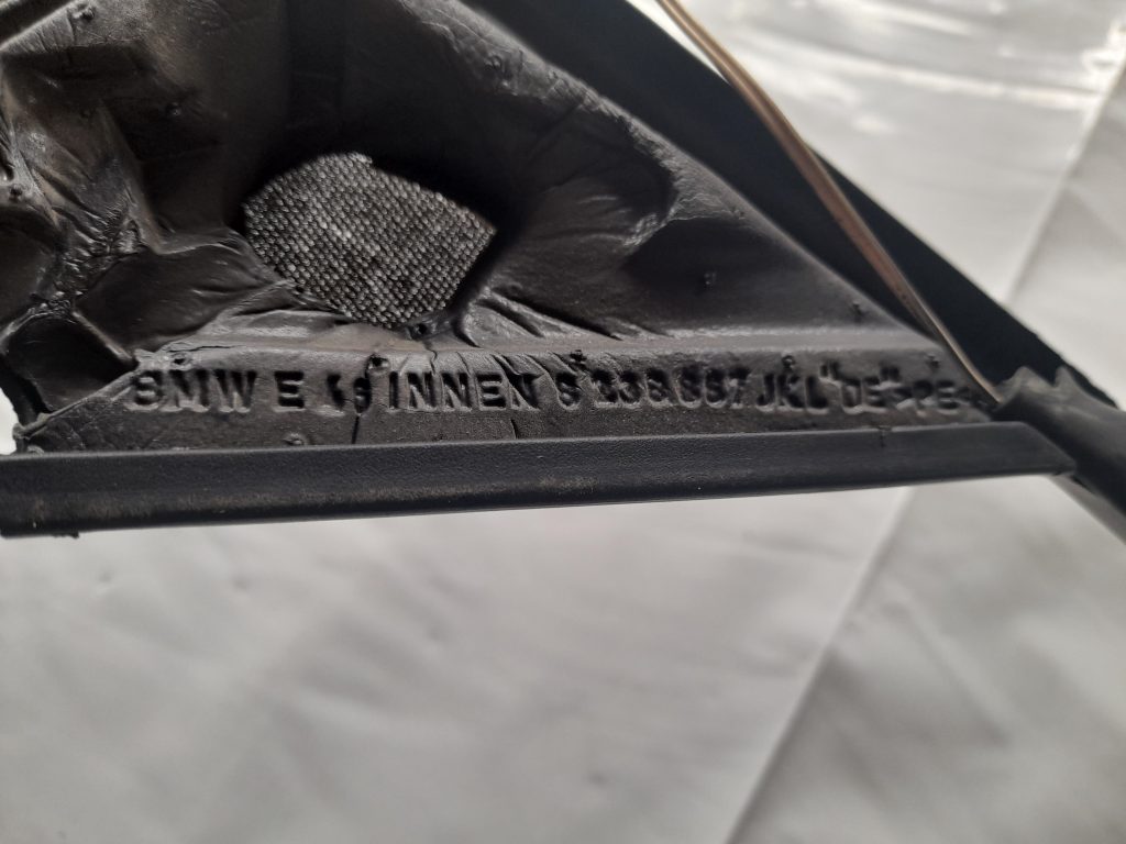 Priekšējo kreiso durvju moldings priekš BMW 320D E46 2004 TOURING 3 Priekšējo kreiso durvju moldings priekš BMW 320D E46 2004 TOURING