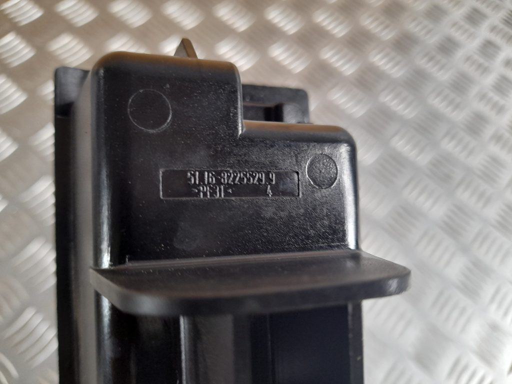 Pelnu trauks priekš BMW 320D E46 2004 TOURING 3 Pelnu trauks priekš BMW 320D E46 2004 TOURING