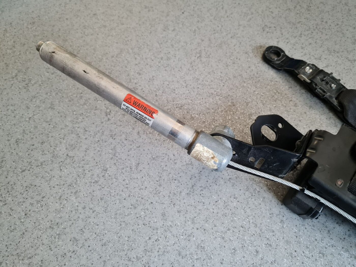 Priekšējā kreisā drošības josta priekš VOLVO XC70 2007 3 Priekšējā kreisā drošības josta priekš VOLVO XC70 2007