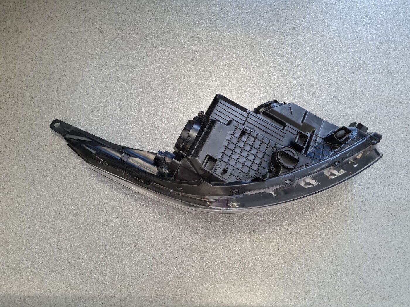 Priekšējais kreisais lukturis priekš KIA CEED 2013 6 Priekšējais kreisais lukturis priekš KIA CEED 2013