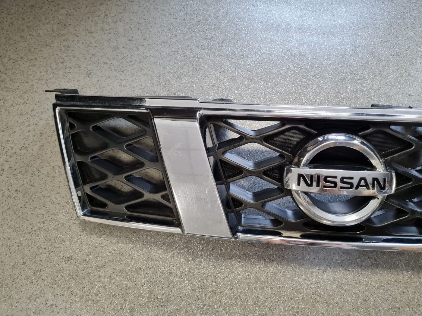 Bufera reste priekš NISSAN X-TRAIL 2007 2 Bufera reste priekš NISSAN X-TRAIL 2007