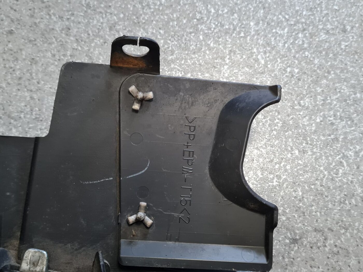 Bufera reste priekš NISSAN X-TRAIL 2007 3 Bufera reste priekš NISSAN X-TRAIL 2007